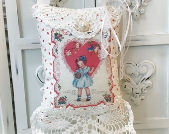 KEEPSAKE Vintage Valentine hanging pillow with Gift tag and Sachet included