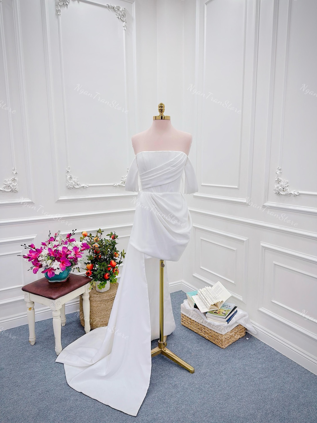 Elegant Wedding Dress Short Tail: Timeless Style for Bridal Glamour