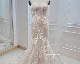 Lace Mermaid Wedding Dress: 3D Floral Appliqué, Off-Shoulder Bridal Gown