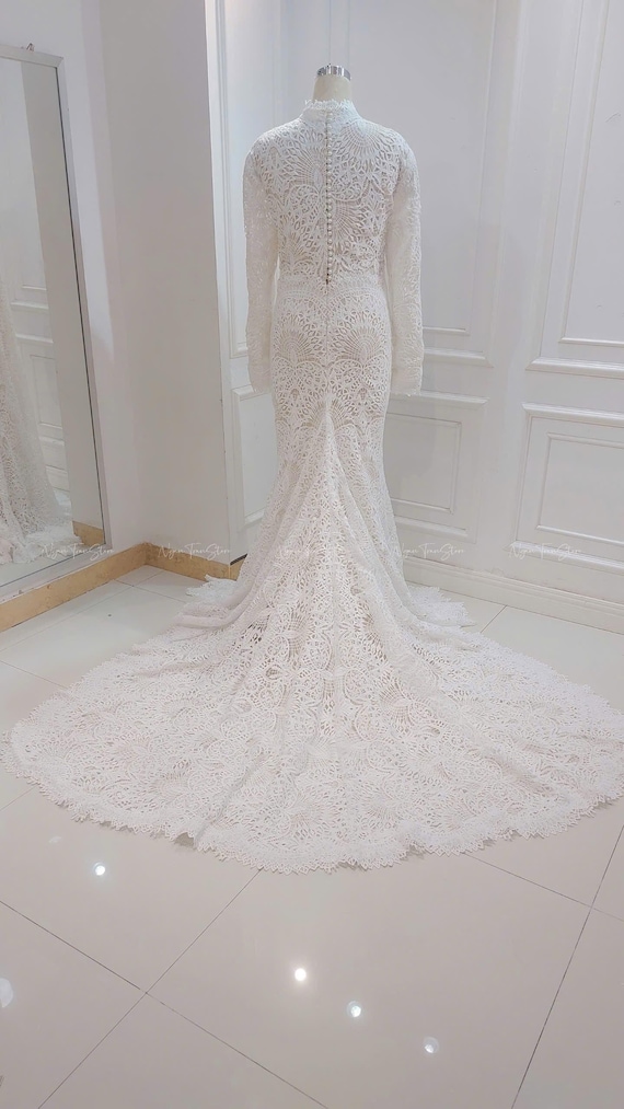 Luxurious Lace Mermaid Wedding Dress | Vintage Bridal Gown With Train |  Custom Made Wedding Dress | Long Sleeve White Wedding Dress - Etsy Israel
