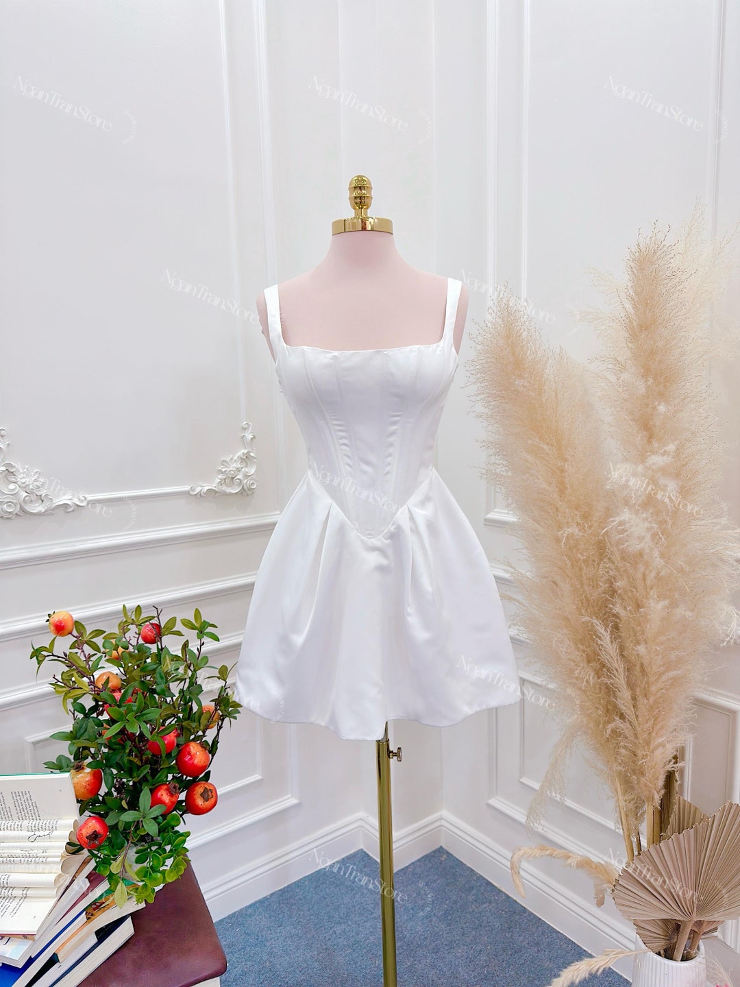 Custom Wedding Party Dress: Elevate Your Bridal Look with Tailored Elegance