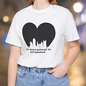Pittsburgh t-shirt, Pittsburgh travel t-shirt, Pittsburgh game day shirt, travel gift, Pittsburgh skyline shirt, city of Pittsburgh t-shirt