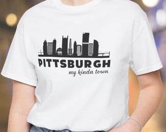 Pittsburgh t-shirt, Pittsburgh travel t-shirt, Pittsburgh game day shirt, travel gift, Pittsburgh skyline shirt, city of Pittsburgh t-shirt