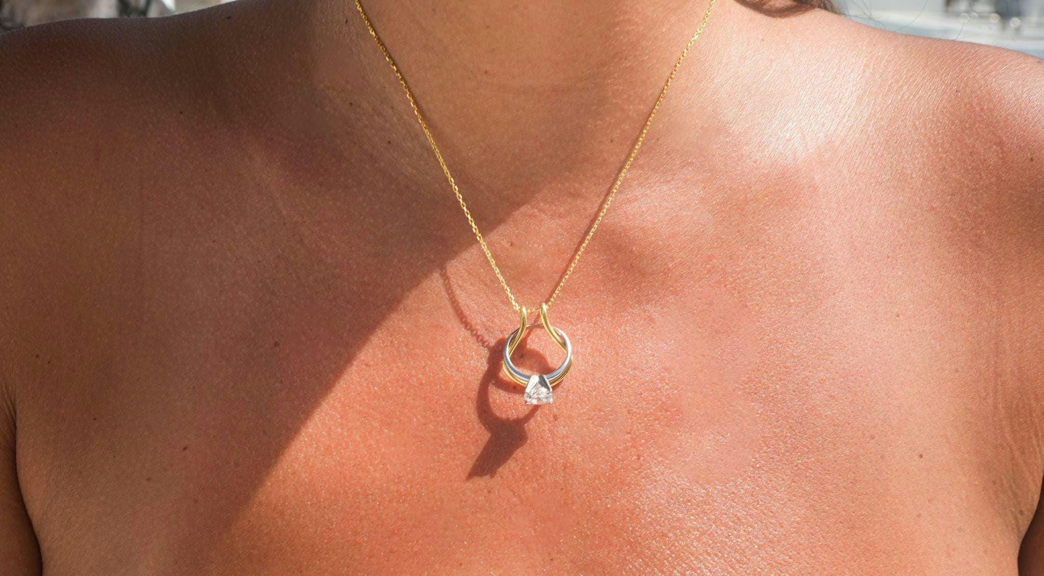 Horseshoe Ring Holder Necklace, Engagement Custom Ring Keeper Pendant Necklace, Wedding Ring Keeper Necklace, Necklace Nurse Ring Holder