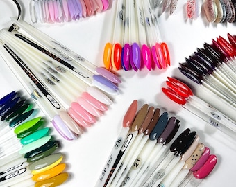 Uñas postizas de color sólido: set de uñas de gel personalizado