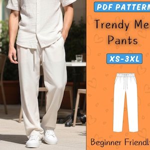 Könnte beinhalten: Eine Person trägt ein hellbeige kurzärmeliges Hemd und eine passende Hose mit Kordelzug. Das Bild enthält eine Zeichnung der Hose und den Text „PDF Pattern“, „Trendy Men Pants“ und „XS-3XL“. Die Worte „Beginner Friendly“ sind ebenfalls sichtbar.