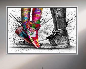 Graffiti Sneaker Kiss Wall Art – Colorful Street Style Pop Canvas – Urban Love Poster