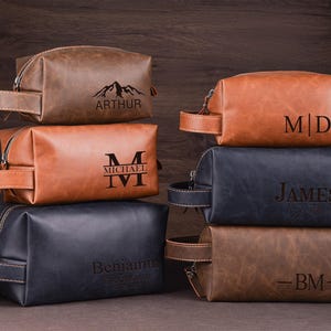 Engraved Dopp Kit, Gift for Him, Travel Toiletry Bag, Men&#39;s Leather Accessory,Personalized Leather Bag,Groomsmen Gifts,Anniversary Gift