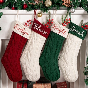 Personalisierter Weihnachtsstrumpf: Gestickter Name, Familienurlaubsdekor