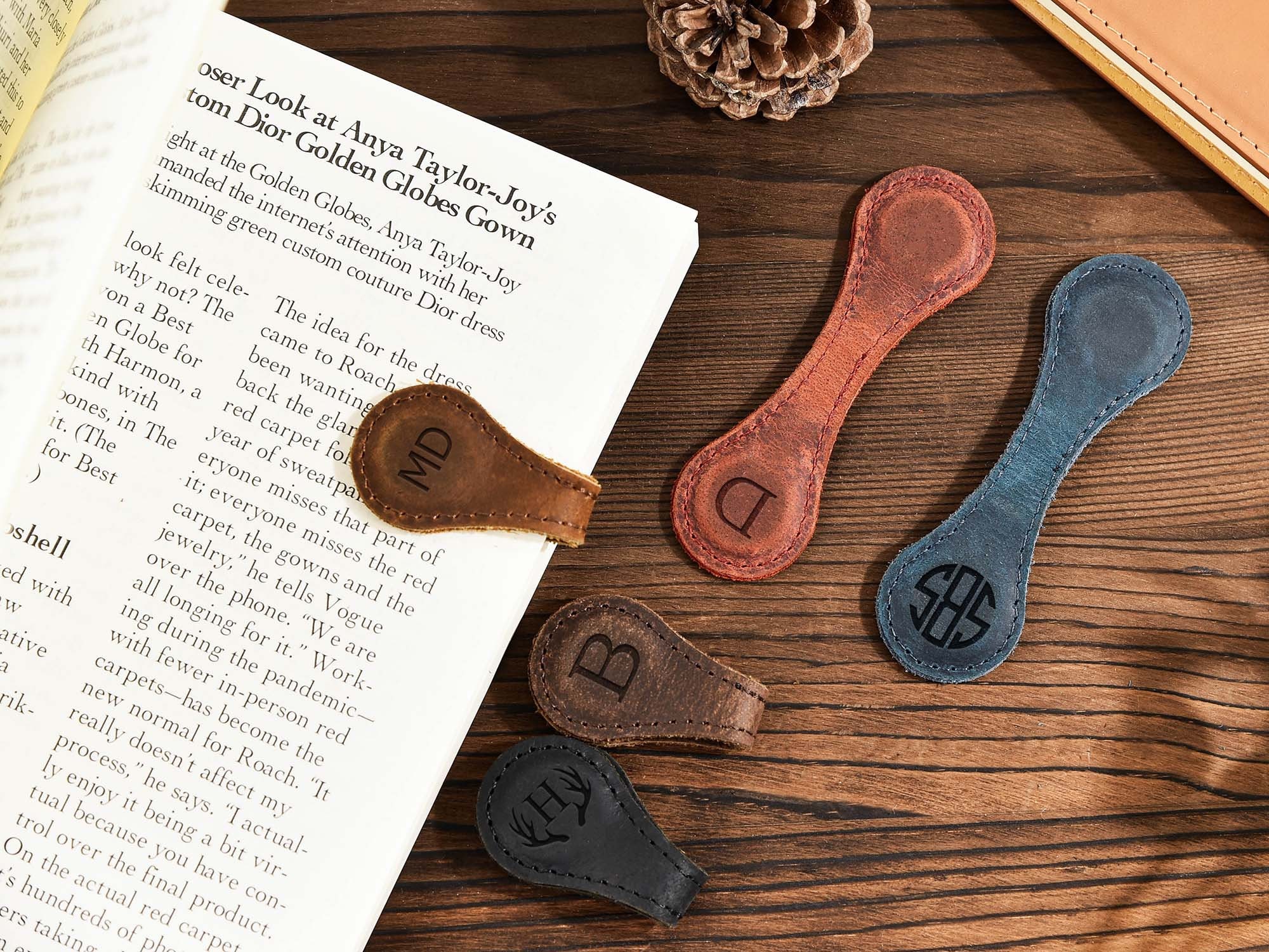 Personalized Magnetic Leather Bookmarks, Custom Initials Engraved Bookmark, Customizable Page Marker Gifts for Book Lovers Bookworm Reader