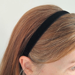 Black Velvet Headband, Fabric Headbands for Women, Elasticated Headband, Adult Headband, Velvet Hairband, Soft Headband, Plain or Beaded