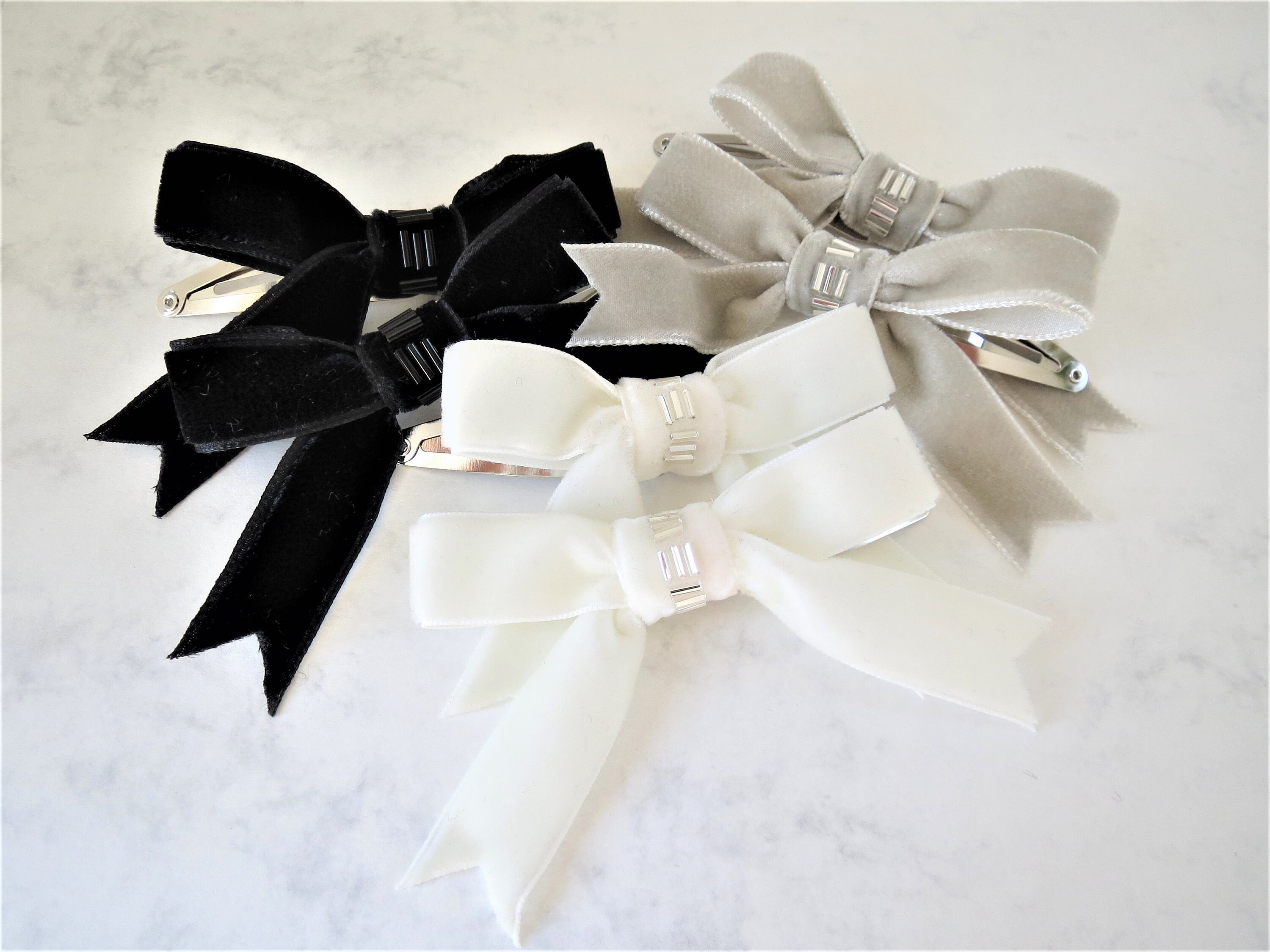 Monochrome Hair Bows Bow Gift Box Bow Bundle Handmade Hair - Etsy Monochrome Hair Bows Bow Gift Box Bow Bundle Handmade Hair - Etsy