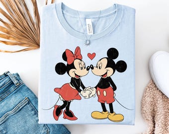 Camiseta Disney Mickey Minnie Love, camiseta Mickey y Minnie Valentines, camiseta Disneyland Love, camiseta Mickey Minnie Crewneck, camiseta Kiss Love
