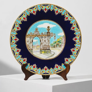 Large Longwy enamel platter depicting the Stanislas Gate in Nancy - vintage French earthenware - ø37 cm