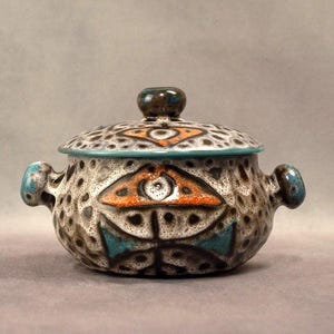 Fat lava ceramic dish attributed to Marius Bessone, Vallauris - Mid-Century French design - 1950s-1960s - Roger Capron, Picault era