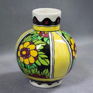 Vintage Art Deco vase with yellow and black floral decoration - Boch Frères Keramis style, La Louvière, Charles Catteau - Perfect condition, 1930s