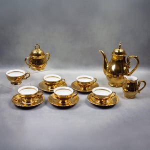 Bavaria tea set in gold porcelain, 6 cups, teapot, sugar bowl and milk jug - vintage tableware - 1960s, Germany Bavaria