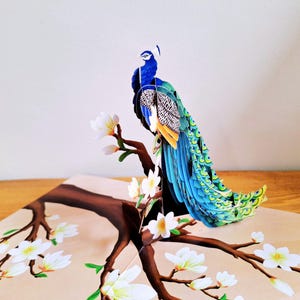 Tarjeta de cumpleaños emergente en 3D con diseño de pavo real y magnolia de Card Mavens para mujeres, aniversarios, esposas, prometidas, hermanas, tías, día de la madre, tarjeta de lujo para ella, San Valentín