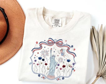 Statue of Liberty Shirt Whimsical 4th of July Tee Coquette Patriotic Graphic Top Comfort Colors USA T-Shirt Floral Independence Day Apparel