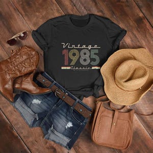 Jahr nach Wunsch, 40. Geburtstag Damenshirt, chemise classique vintage, 40. Geschenk für Frauen, Retro Shirt, 1985 oder dein Wunschjahr