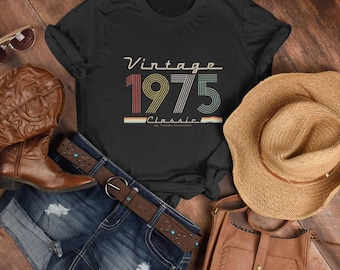 50. Geburtstag Damenshirt, Vintage Classic Shirt, 50. Geburtstagsgeschenk für Frauen, Retro Shirt, 1975 oder Geburtsjahr nach Wunsch