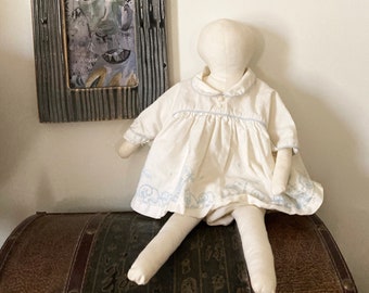 Faceless cloth doll, 17", all white, with baby clothes