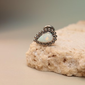 Water drop opal titanium lip stud cartilage earrings inner thread opal earlobe 16G 18G tragus jewelry 4mm-10mm