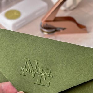 Gravador de casamento personalizado - carimbo de monograma personalizado, gravador de convite, presente para chá de panela, presente faça você mesmo para recém-casados