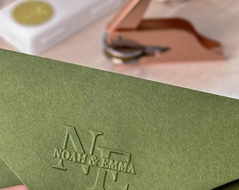 Personalisierter Hochzeitsstempel - Benutzerdefinierte Monogramm Prägestempel, Einladungsstempel, Brautpartygeschenk, DIY Geschenk für Brautpaar