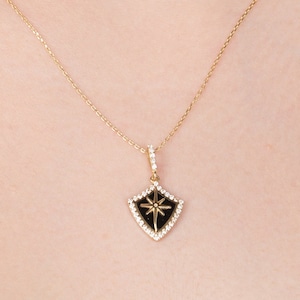 14K Gold Medallion Polar Star Necklace, Gold North Star Necklace, Celestial Star Pendant, 14K Dainty Necklace, Minimalistic North Pendant
