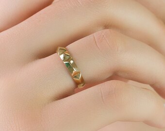 14K Gold Pyramid Eternity Ring, Gold Spike Ring, Pyramid Gold Ring, Gold Stacking Ring, Simple Gold Ring, Minimal Jewelry, Spike Stud Ring
