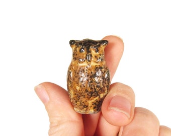 Vintage Owl Figurine - Tiny Good Luck Owl Statuette - Glazed Ceramic Pottery England - Small Altar Thimble Woodland Bird of Prey - Owl Charm