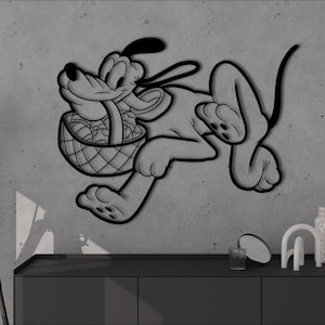 Pode incluir: Arte de parede em silhueta preto e branco de um cão de desenho animado carregando uma cesta de ossos. O cão está correndo e tem uma expressão feliz no rosto.