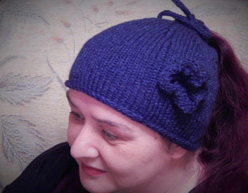Ponytail hat, Messy bun hat, ponytail beannie,knitted pony tail hat image 2