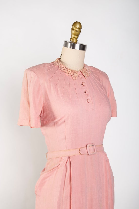 1940s Linen Dress Pockets Tucks and Lace - image 5