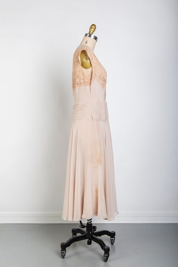 1950s Peach Pleated DRESS - image 4