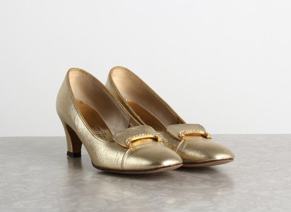 SUPER SALE 1960s Gold Shoes . High Heel Footwear - image 3