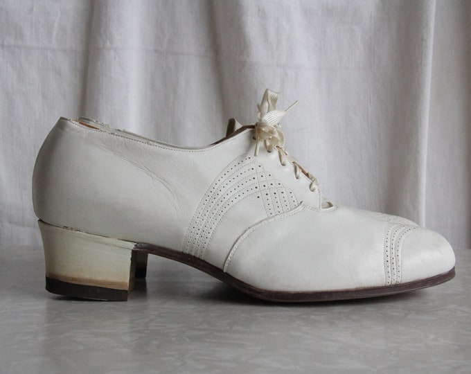 1930s Shoes . Vintage NOS . White Leather Nurse Pumps . - Etsy