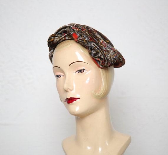SALE 1950s Paisley Velveteen Hat - image 3