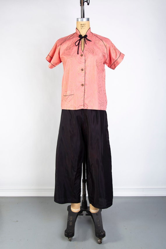 1930s Asian Style Pajamas . Top and Pants Sleepware 