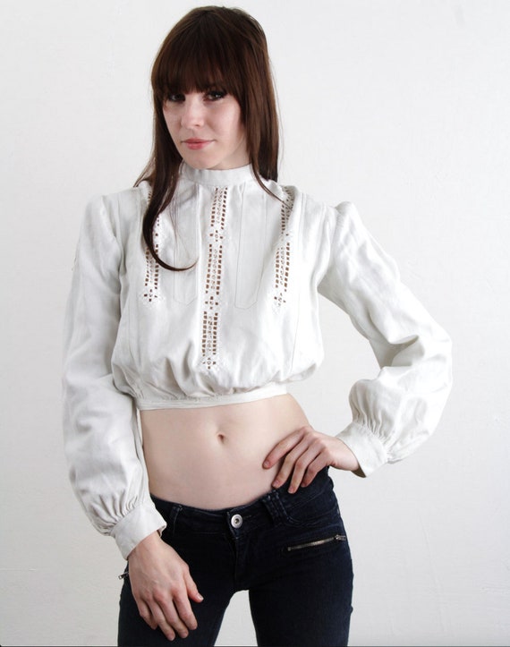 Victorian Blouse Puff Sleeve . Cut Outs . XS