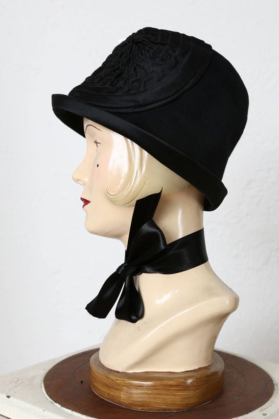 1920s Cloche Hat . Black Velveteen - image 5