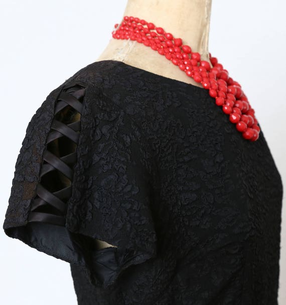 1960s Ribbon Knit Cocktail Dress LBD - image 4
