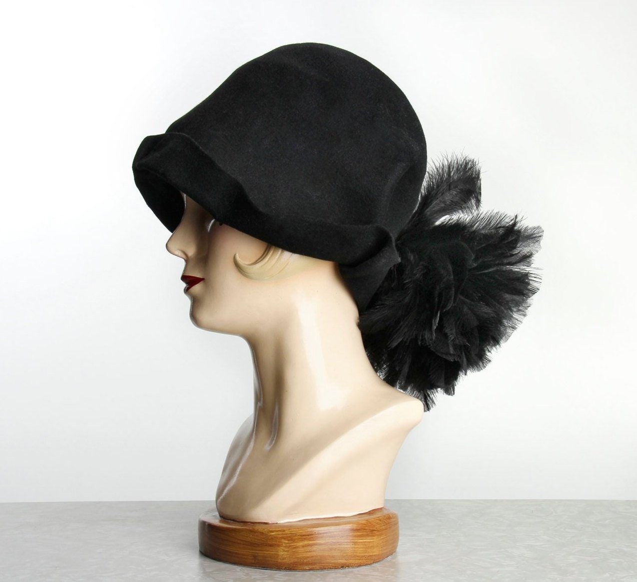 1920s Feather Cloche Hat - Etsy