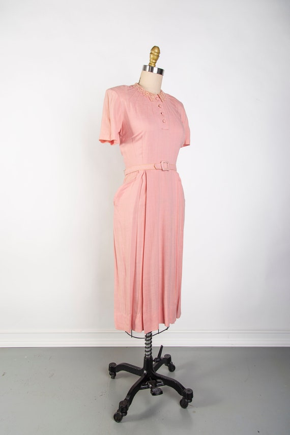 1940s Linen Dress Pockets Tucks and Lace - image 4