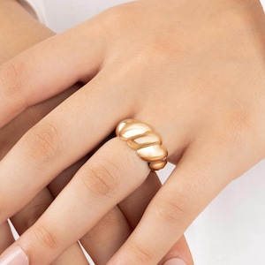 14k Solid Gold Unique Bold Croissant Ring, Chunky Bubble Ring for Women, Large Fashion Ring, Twisted Dome Ring, Chunky French Croissant Ring