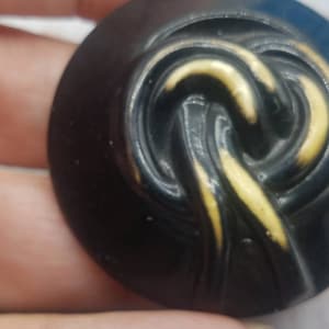 Vintage Button 1 buffed celluloid, black and cream  color, bow/ tie center design, extra large size, 1940&#39;s  (apr 336 20)