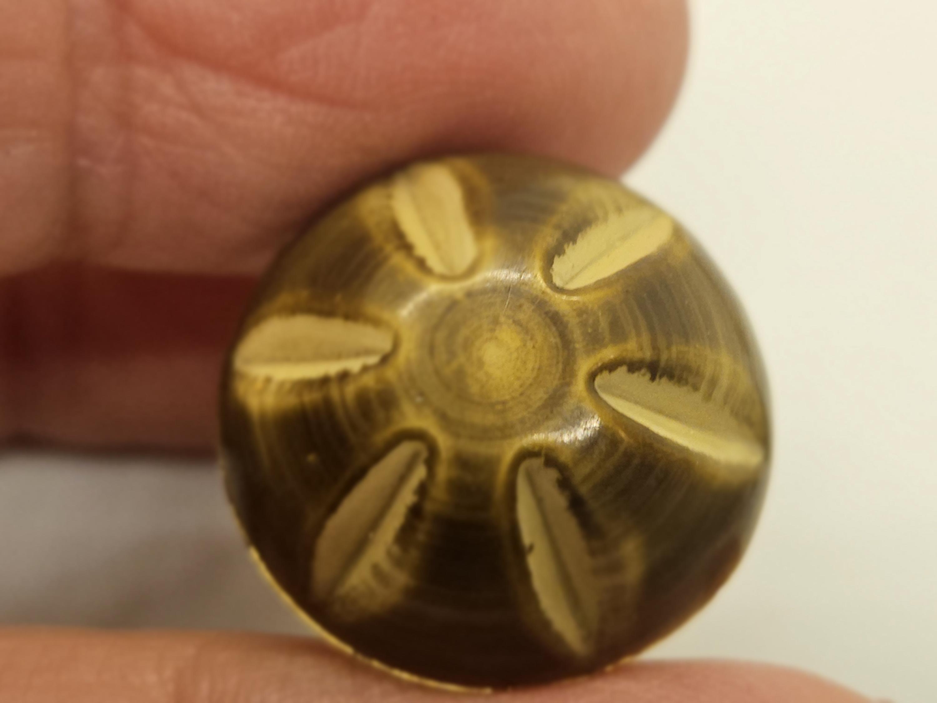 Vintage Button - Lot of 1 Medium Size, 11/16