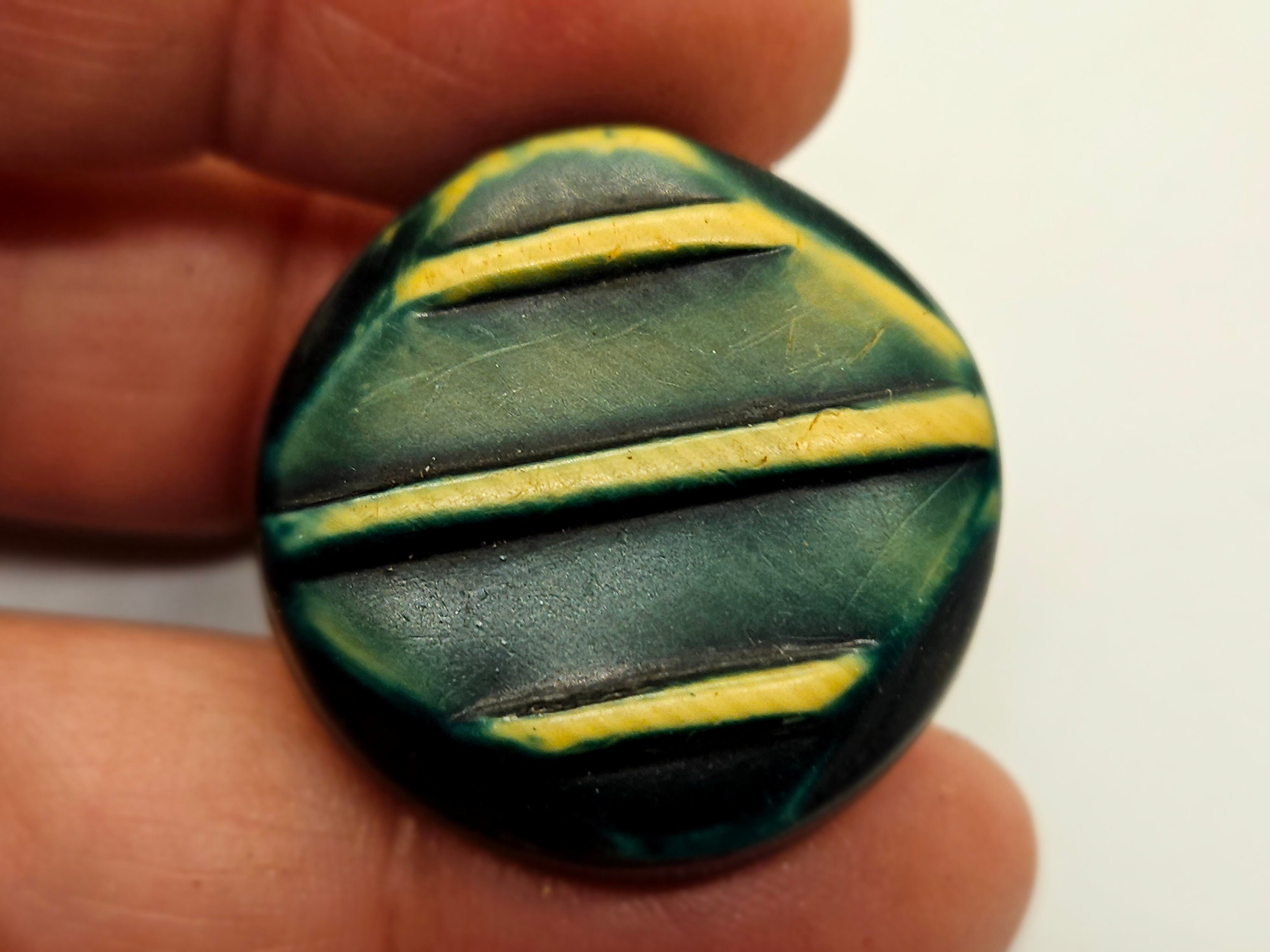 Vintage Button - Lot of 1 Medium Size, 1