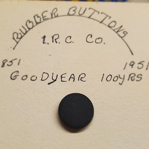 Vintage Buttons - 1 black pinpoint dot 9/16&quot; 24mm early rubber 1800 Goodyear Rubber Co.  1851, Molly Picher Button Club 1951 (dec 893 22)